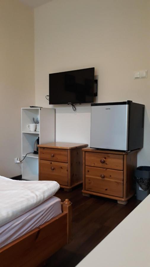 Apartamenty I Pokoje Przy Parku เยเลเนียกูรา ภายนอก รูปภาพ