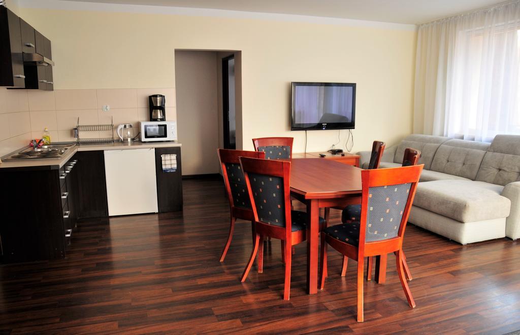 Apartamenty I Pokoje Przy Parku เยเลเนียกูรา ห้อง รูปภาพ