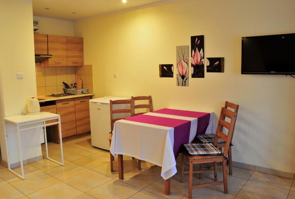 Apartamenty I Pokoje Przy Parku เยเลเนียกูรา ห้อง รูปภาพ