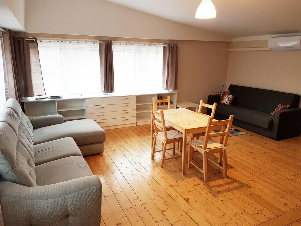 Apartamenty I Pokoje Przy Parku เยเลเนียกูรา ภายนอก รูปภาพ